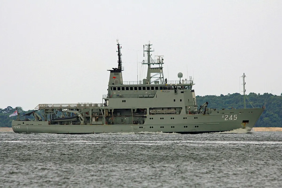 HMAS Leeuwin