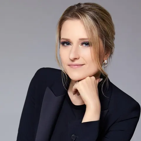 Yana Lantratova
