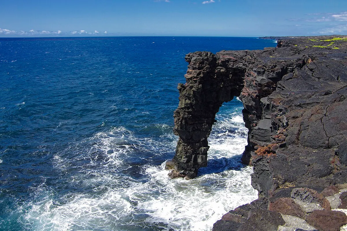 Hōlei sea arch